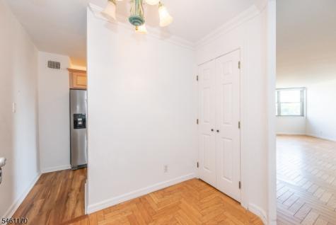 530 Valley Road Montclair NJ 07043