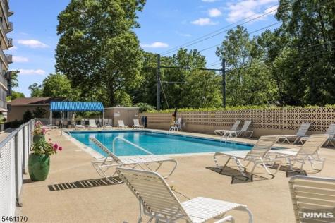 530 Valley Road Montclair NJ 07043