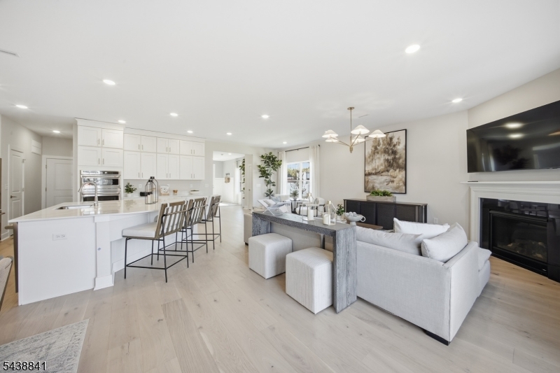 18 Arlington Place Oakland NJ 07436