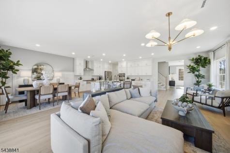 18 Arlington Place Oakland NJ 07436