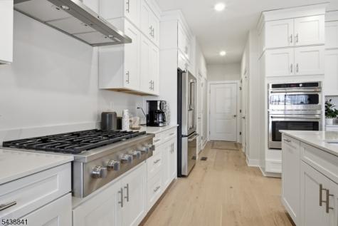 18 Arlington Place Oakland NJ 07436