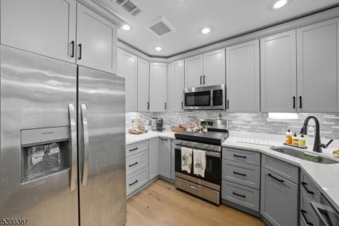 208 Fischer Court Rockaway NJ 07834