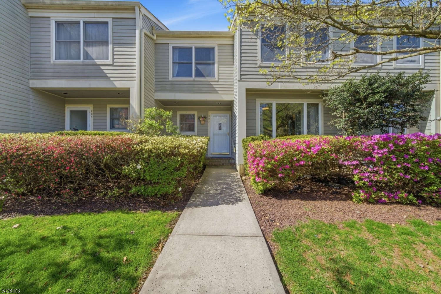 203 Knoll Way Rocky Hill NJ 08553