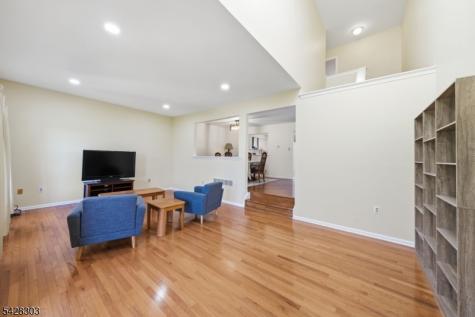 203 Knoll Way Rocky Hill NJ 08553