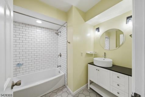 203 Knoll Way Rocky Hill NJ 08553