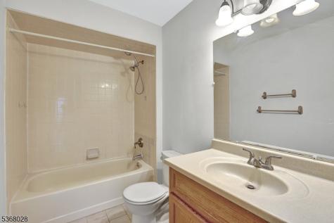 15 Krenkel Court Raritan NJ 08822
