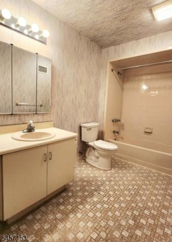 51 Peach Hill Court Ramsey NJ 07446