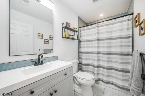 322 Cambridge Drive Butler NJ 07405