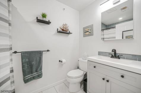 322 Cambridge Drive Butler NJ 07405