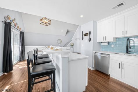322 Cambridge Drive Butler NJ 07405