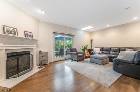 706 Park Place Springfield NJ 07081
