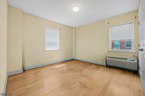 70 S Munn Avenue East Orange NJ 07018