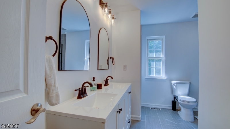 10 Starlight Court New Brunswick NJ 08901