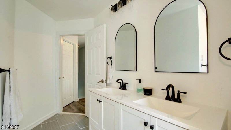 10 Starlight Court New Brunswick NJ 08901