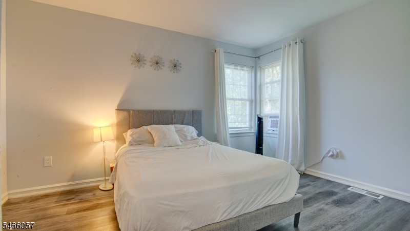 10 Starlight Court New Brunswick NJ 08901