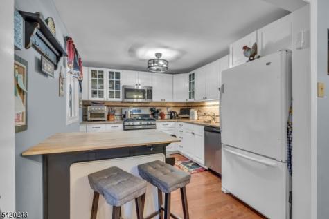 29 Cambridge Oxford NJ 07863
