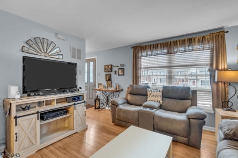 29 Cambridge Oxford NJ 07863
