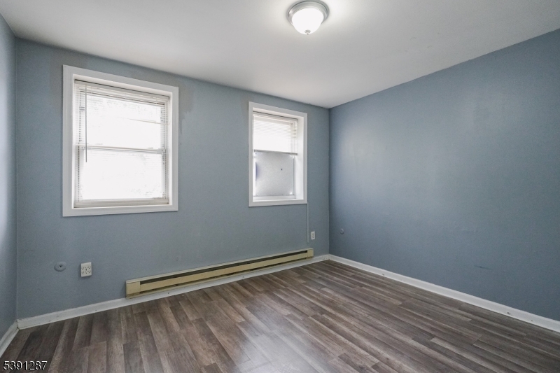 600 N 6th Street Newark NJ 07107