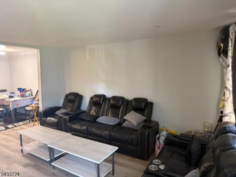 27 Melmore Gardens East Orange NJ 07017