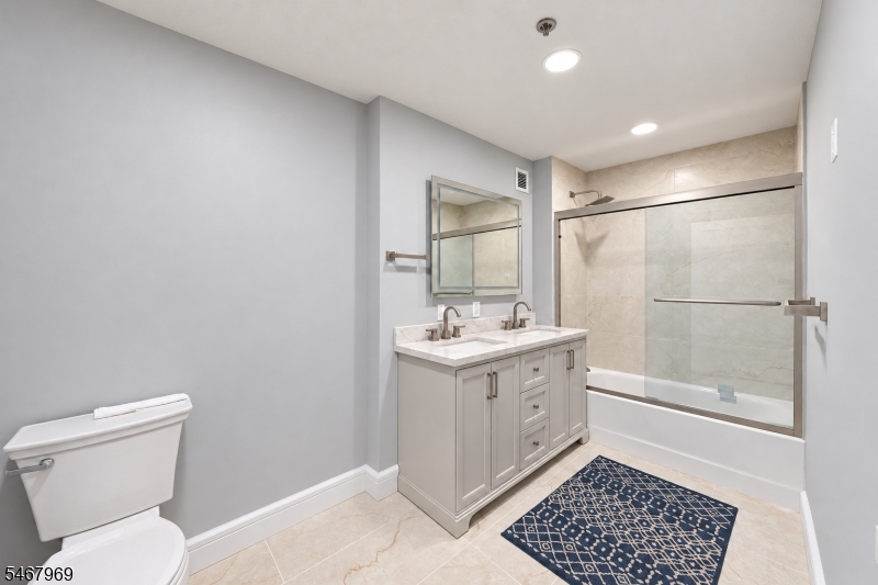 1 Carriage City Plz, 1118 Rahway NJ 07065