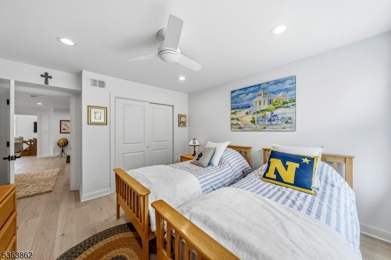 16 Remington Court Howell NJ 07727