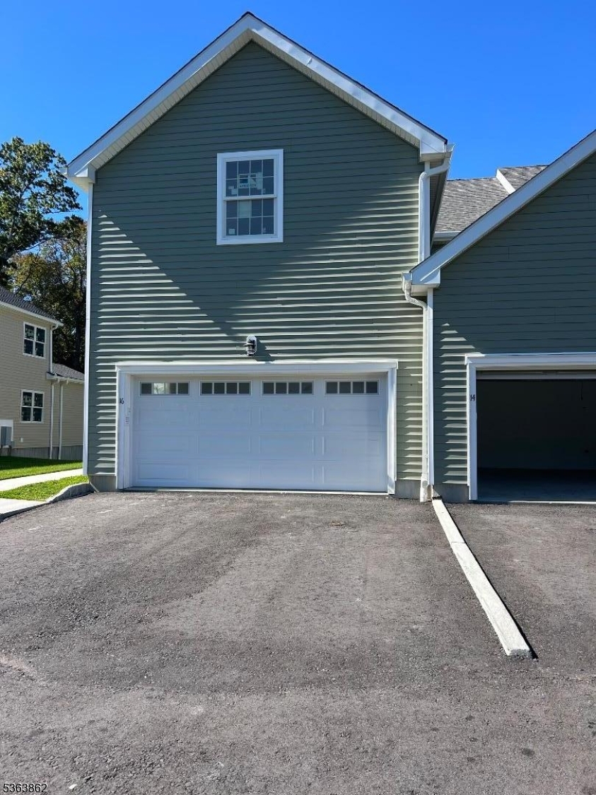16 Remington Court Howell NJ 07727