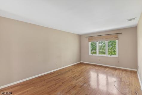 33 Cedarwood Terrace Woodland Park NJ 07424