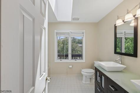 33 Cedarwood Terrace Woodland Park NJ 07424