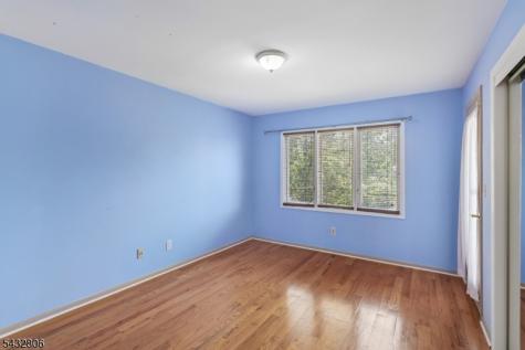 33 Cedarwood Terrace Woodland Park NJ 07424