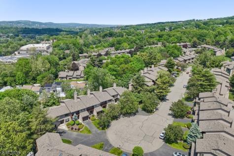 33 Cedarwood Terrace Woodland Park NJ 07424