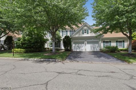 122 White Pine Court Paramus NJ 07652