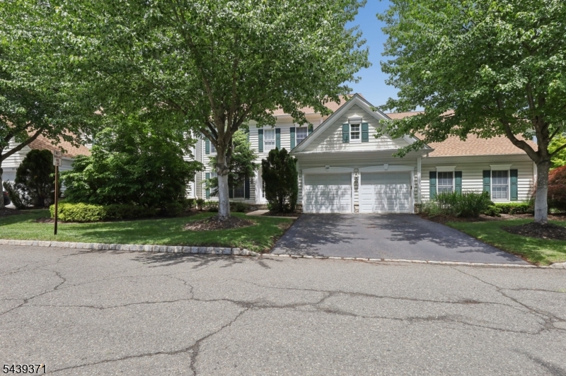 122 White Pine Court Paramus NJ 07652