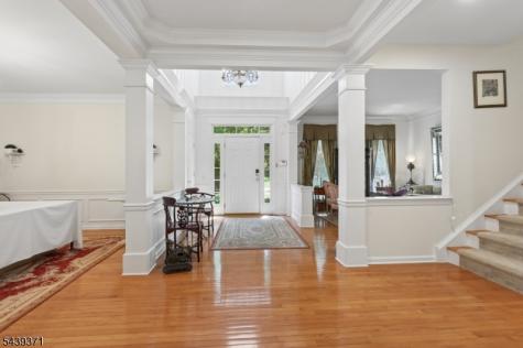 122 White Pine Court Paramus NJ 07652