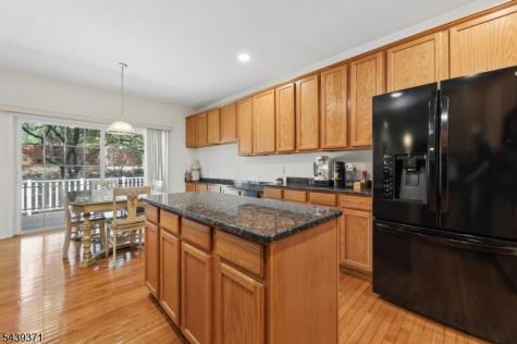 122 White Pine Court Paramus NJ 07652