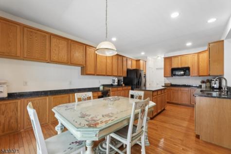 122 White Pine Court Paramus NJ 07652