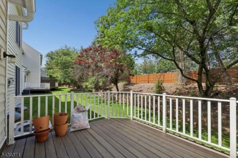 122 White Pine Court Paramus NJ 07652