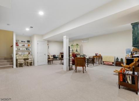 122 White Pine Court Paramus NJ 07652