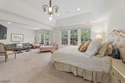 122 White Pine Court Paramus NJ 07652