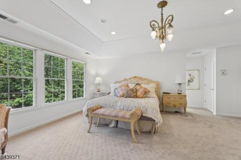 122 White Pine Court Paramus NJ 07652