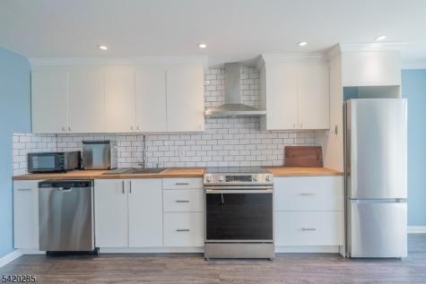 190 Morris Avenue Springfield NJ 07081
