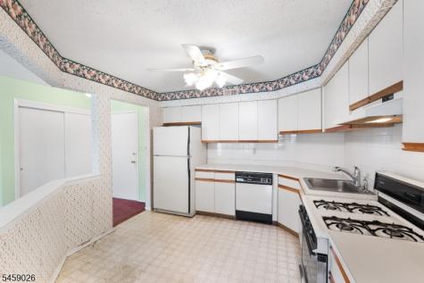 228 Drake Lane Roxbury NJ 07852