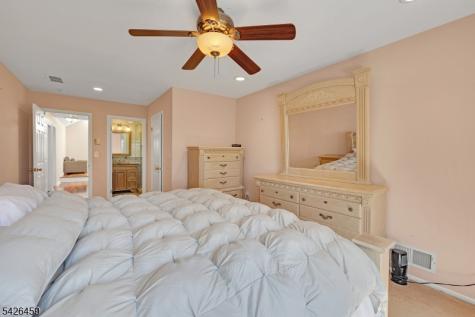 11 Edgefield Drive Parsippany-troy Hills NJ 07950