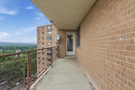 275 Prospect Street East Orange NJ 07017