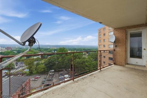 275 Prospect Street East Orange NJ 07017