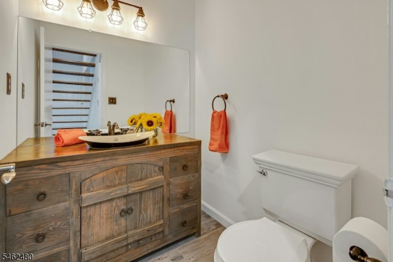 150 Firethorne Trl Ondo Bernards NJ 07920