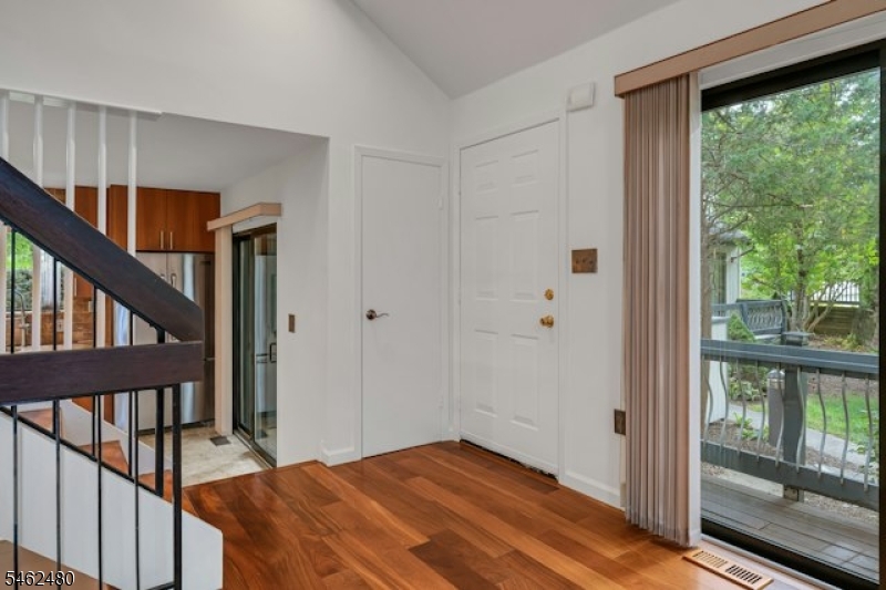 150 Firethorne Trl Ondo Bernards NJ 07920