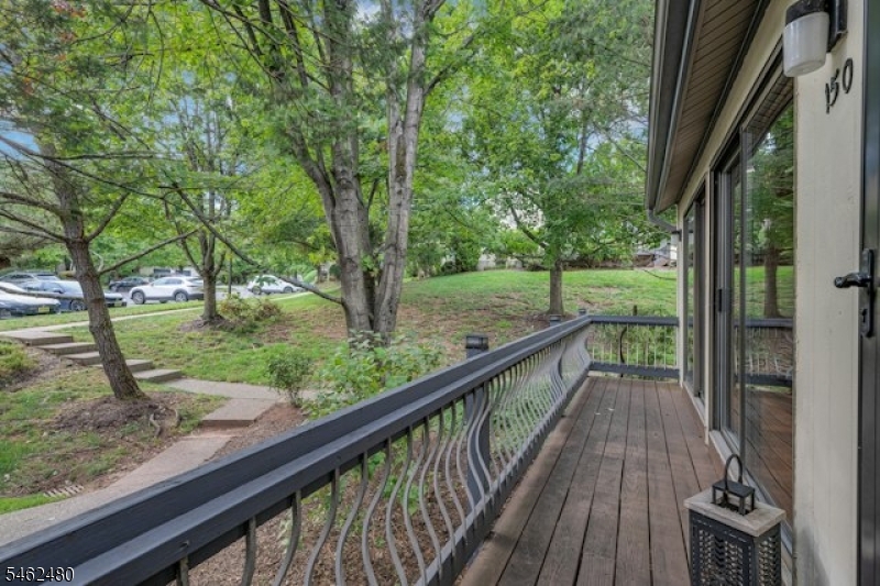 150 Firethorne Trl Ondo Bernards NJ 07920