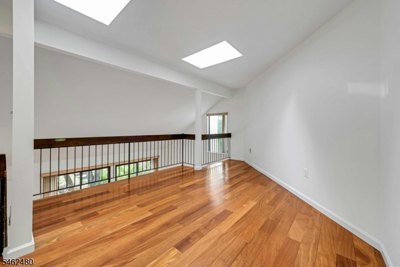 150 Firethorne Trl Ondo Bernards NJ 07920