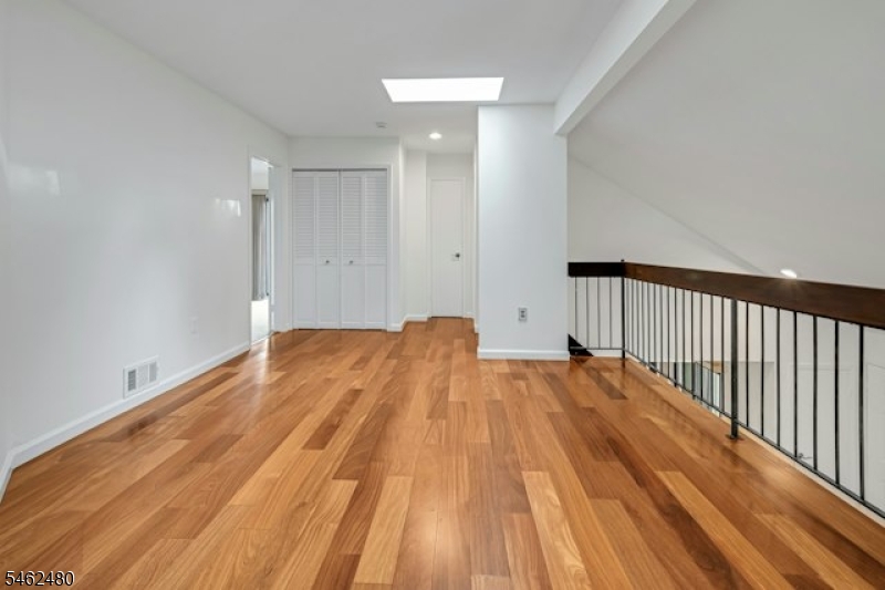 150 Firethorne Trl Ondo Bernards NJ 07920
