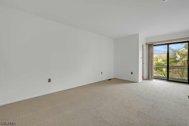 150 Firethorne Trl Ondo Bernards NJ 07920